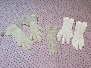 Gloves W/White Ruffle Wrist + Gloves W/ Bows + 1 Single Crochet Glove Vintage - Picture 1 of 9
