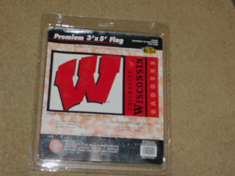 UNIVERSITY WISCONSIN BADGERS FLAG BANNER NCAA Licensed BSI 3X5' Cover