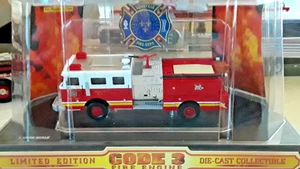 Code 3 Louisville KY Seagrave Pumper 22 Louisville Bravest #02455 (FD-153 - Picture 1 of 10