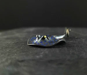 Anhänger Silber 925 Blaupunktrochen - emailliert & Ozean Stefan Wiessmeyer - Bild 1 von 9