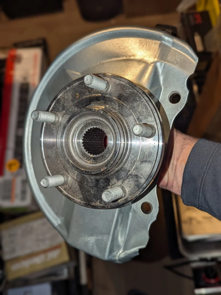 68088498AD New OEM Mopar Right Steering Knuckle & Hub Jeep Dodge Caliber 2007-17 - Imagem 1 de 4