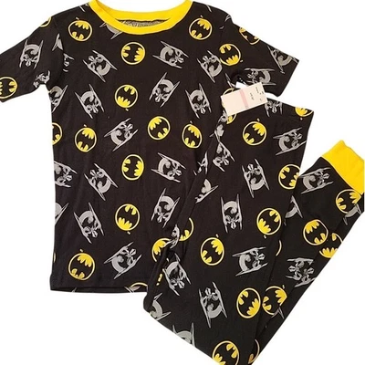 Batman Size 10 2 Piece Pajama Set Short Sleeve & Pants NEW Comics Sleepwear - Image 1 of 4