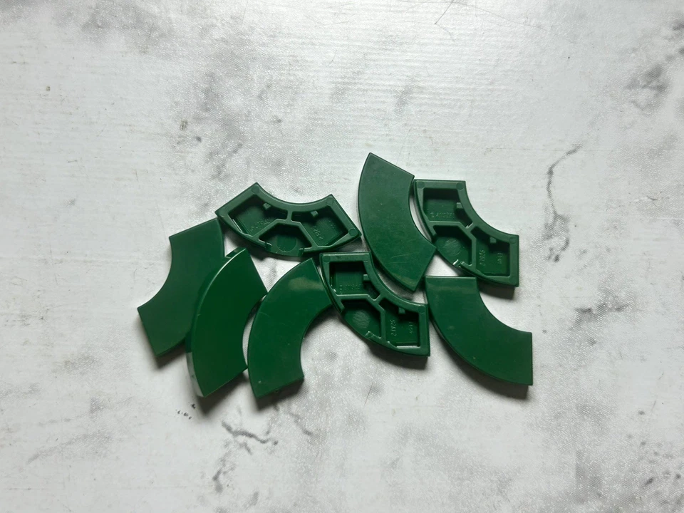 Lote de piezas Lego (8) ~ Azulejo verde oscuro, esquina redonda 2 x 2 macarrones ~ Nº 27925 Foto 1 de 1