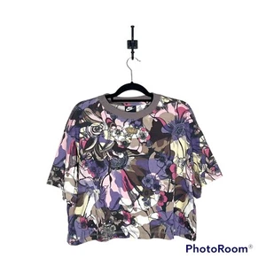 Neu mit Etikett Nike Sportswear Femme kurzärmliges bedrucktes bauchfreies Oberteil Größe XL - Bild 1 von 10
