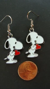 Valentinstag SPECIAL: Snoopy mit rotem Herz Schmuck OHRRINGE "Peanuts Figur" - Bild 1 von 3
