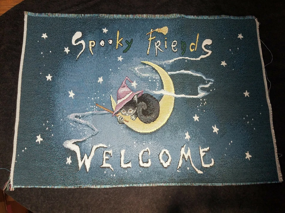 Estera de tela tapiz inacabada de Halloween de bienvenida de amigos espeluznantes para colgar en la pared Foto 1 de 3