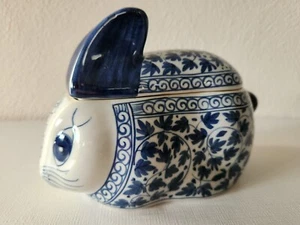 Vintage Porcelain Blue/White Rabbit Trinket Box Hand Painted in Thailand - Picture 1 of 17