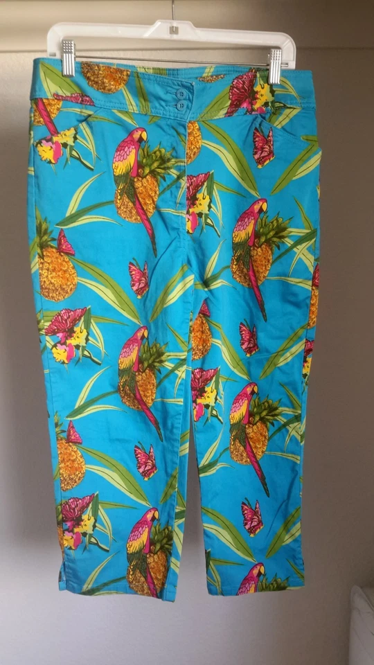 Calça capri elástica Billblass feminina tamanho 8 azul papagaio tropical abacaxi excelente estado usado - Imagem 1 de 4