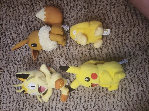Pokemon Pikachu, Meowth, Eevee, Psyduck Plushie Plush 5"-9" Lot of 4 Cover