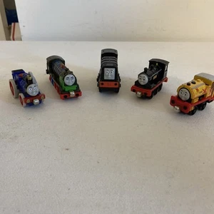 5 Stück - Thomas und seine Freunde Eisenbahn Diesel & andere Druckguss Zug magnetisch - Bild 1 von 20
