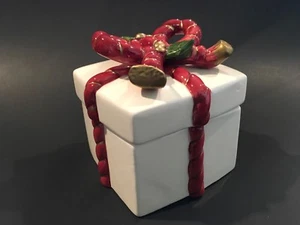 Fitz & Floyd Christmas Holly & Ribbon Covered Trinket Box IOB 1988 - Picture 1 of 6