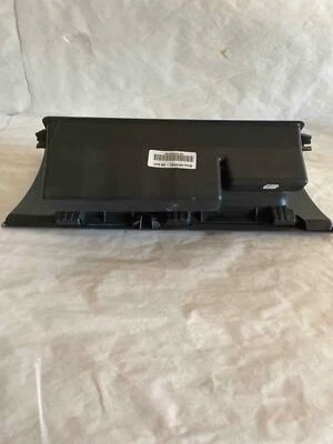 Dodge Magnum 2005 guantera compartimento de almacenamiento lado derecho del pasajero derecho derecha G OEM Foto 1 de 4