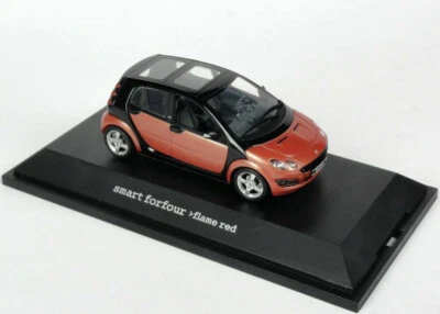 SMART FORFOUR FLAME RED BROWN METAL BLACK 2004 W454 SCHUCO 1/43 0017731V001C36Q0 - Photo 1/4