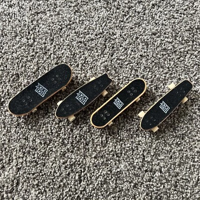 Lote de 4 Tech Deck Fingerboard Skateboards Tablas, Ruedas Foto 1 de 4