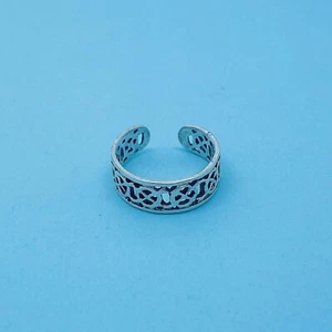 Genuine 925 Sterling Silver Cut Out Celtic Circles Toe Ring One Size Fits All - Picture 1 of 1