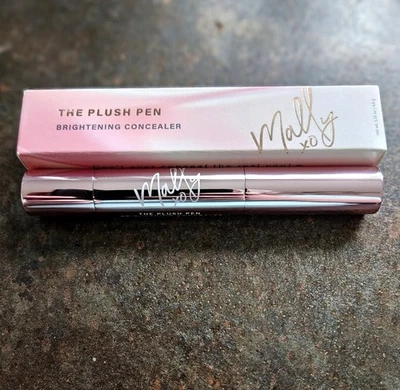 Corrector iluminador Mally MEDIUM The Plush Pen .15 oz tamaño completo ¡NUEVO EN CAJA! Foto 1 de 4