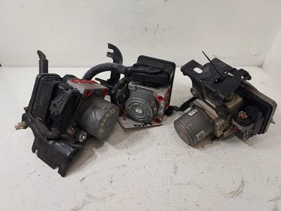 Conjunto de bomba de freno antibloqueo Toyota Tundra 2014-2015 81 k millas OEM LKQ Foto 1 de 4