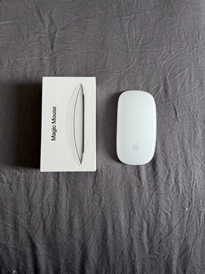 Apple Magic Mouse 2 - Weiß (A1657) - Bild 1 von 4