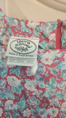 Vestido de cabaña floral de algodón rojo/rosa vintage de Laura Ashley de la década de 1980 Reino Unido 8 US6 EUR 34 Foto 1 de 4
