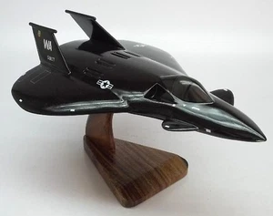 Simulador de vuelo de combate F-19 Stealth Fighter avión modelo de madera de caoba pequeño - Imagen 1 de 1