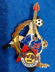 GUITARRA CLEVELAND FLAMING BICYCLE KICK FUTBOL JUGADOR FV Hard Rock Café - Imagen 1 de 1