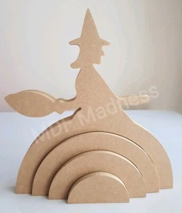 FORMA ARTESANAL MDF. APILADOR DE ESCOBA DE MADERA DE BRUJA ARCO IRIS. - Imagen 1 de 1