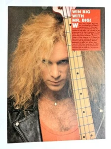 BILLY SHEEHAN / LOS PERROS DE LA BODEGA / REVISTA PÁGINA COMPLETA PINUP RECORTE DE PÓSTER - Imagen 1 de 1