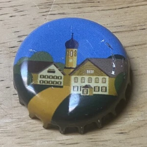 Dorfgrafik Kronkorken, festlich, Landschaftsmotiv, unk. Brauerei Bierkrone #2 - Bild 1 von 2