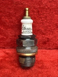 ✨ Barn Find ✨ 1920s Edison Albanite Spark Plug 38-T Made In USA - Picture 1 of 10