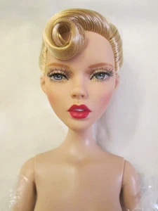 Bambola Nude Judy's Grand Entrance Tonner Deja Vu 300 Made 2015 bionda updo leggi - Foto 1 di 10