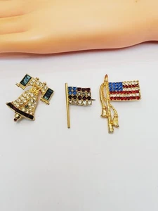 Patriotic Rhinestone Liberty Bell Brooch Pin Gold Tone Red White & Blue USA (71) - Picture 1 of 6