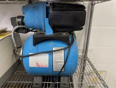 Shallow Well Jet Pump System: 1/2 hp HP, 8.6/4.3, 8.5 gal Tank Capacity, 60 psi - Image 1 of 4