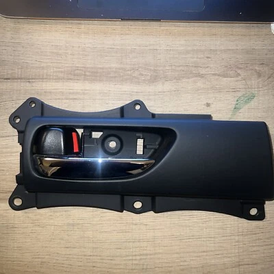 2014-2016 LEXUS IS250 СЕДАН ЗАДНИЙ ЛЕВЫЙ СО СТОРОНЫ ВОДИТЕЛЯ ВНУТРЕННЯЯ ДВЕРНАЯ РУЧКА OEM - Изображение 1 из 4