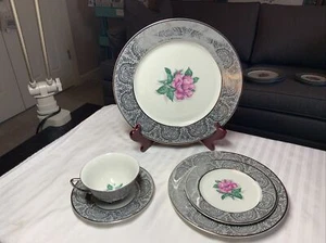 Vogue Fine China, Silver Lace, Silver Decor, 5 Piece Place Setting - Picture 1 of 12