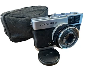 Olympus Trip 35 fotocamera pellicola compatta 35 mm punta e scatta - ottima + custodia - Foto 1 di 12