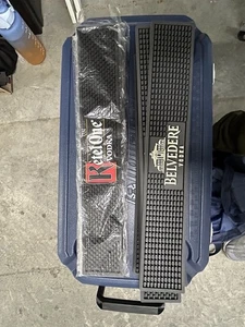 Kettle One Vodka Goma Rail Corredor Derrame Barra de Goteo Mat 21"x3.5" Hombre Cueva Nuevo - Imagen 1 de 4