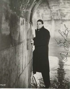 Orson WELLES:  Signed Photograph in "The Third Man" - Picture 1 of 1