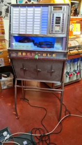 ROCKOLA 1494 COMPLETE WITH STEEL STAND - 100 SELECTIONS - Older Restoration - Picture 1 of 8