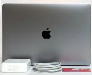 2019 MacBook Pro 13 inch 2.8 i7 16GB 512GB Iris Plus Graphics 655 BTO/CTO Used - Bild 1 von 8
