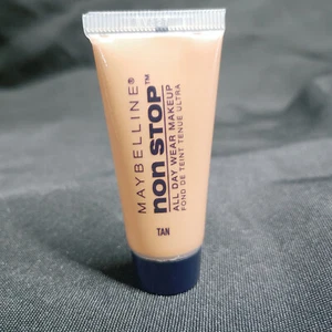 Travel Size Maybelline Non Stop All Day Wear Makeup In Shade Tan .4 oz. - Picture 1 of 8