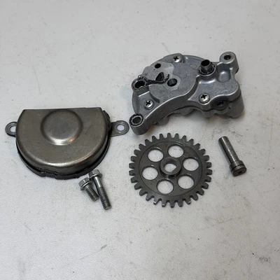 1984 Honda XL250R OEM Oil Pump Foto 1 de 4