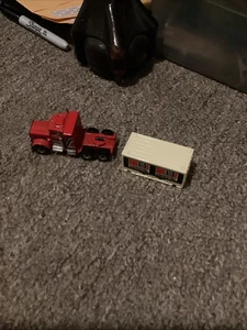 Matchbox Vintage Peterbilt Semi Truck + Uniroyal Shipping Container - Picture 1 of 7