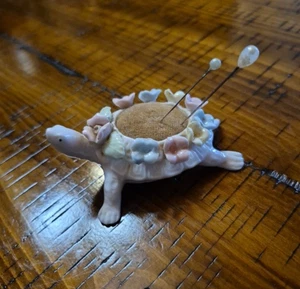 Vintage ARDALT JAPAN Tortoise Bone China Pin Cushion Pink Blue Flowers Turtle - Picture 1 of 9