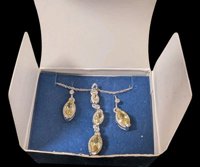 Women's Vintage Avon Yellow & Clear Rhinestone Necklace & Earrings Gift Set NIB - Image 1 of 4