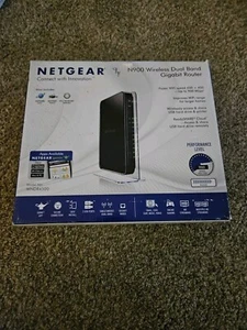 Netgear N900 Wireless Dual Band Gigabit Router WNDR4500 with Cables - Picture 1 of 3