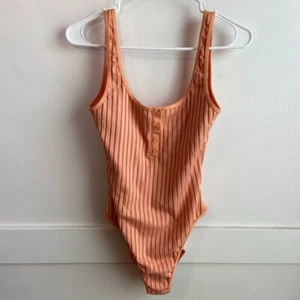 NWOT L*Space Tangy Orange Float On Ribbed One Piece Swimsuit Size 8 - Picture 1 of 10