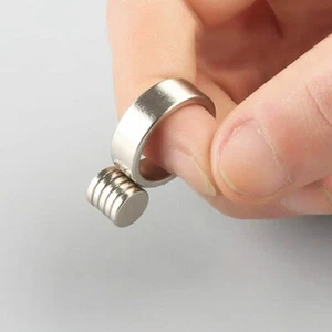 Anillo Magnético Fuerte Imán Dedo Mago Truco Show' B0C2 - Imagen 1 de 6