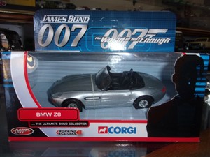 CORGI 1:36 JAMES BOND 007 ULTIMATE BOND BMW Z8 THE WORLD IS NOT ENOUGH - TY05002