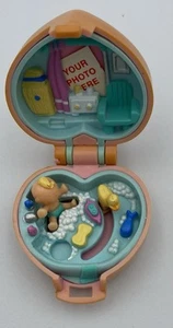 Medallón Polly Pocket De Colección Bluebird 1993 Bebé y Pato Tiempo de Baño Incompleto - Imagen 1 de 5