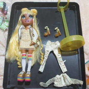 Rainbow High Sunny Madison Fantastic Fashion Doll adult collector owned - Picture 1 of 10